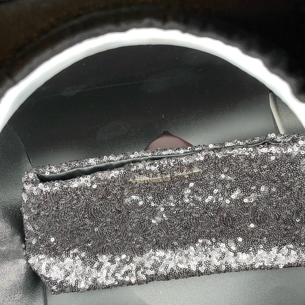 🌻Victoria Secret Silver Clutch Bag